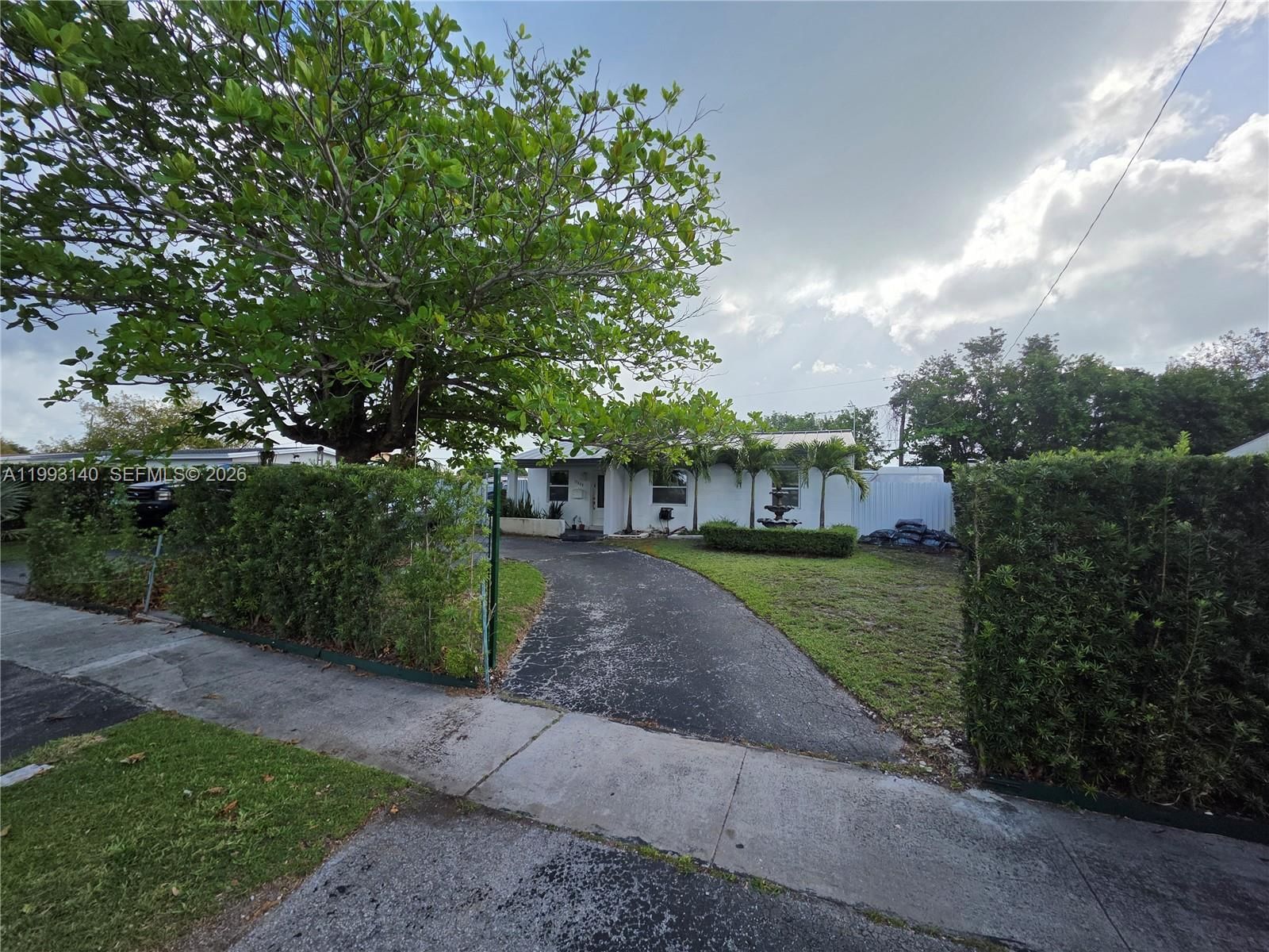 Real estate property located at 13825 Monroe St, Miami-dade, Richmond Heights, Miami, FL