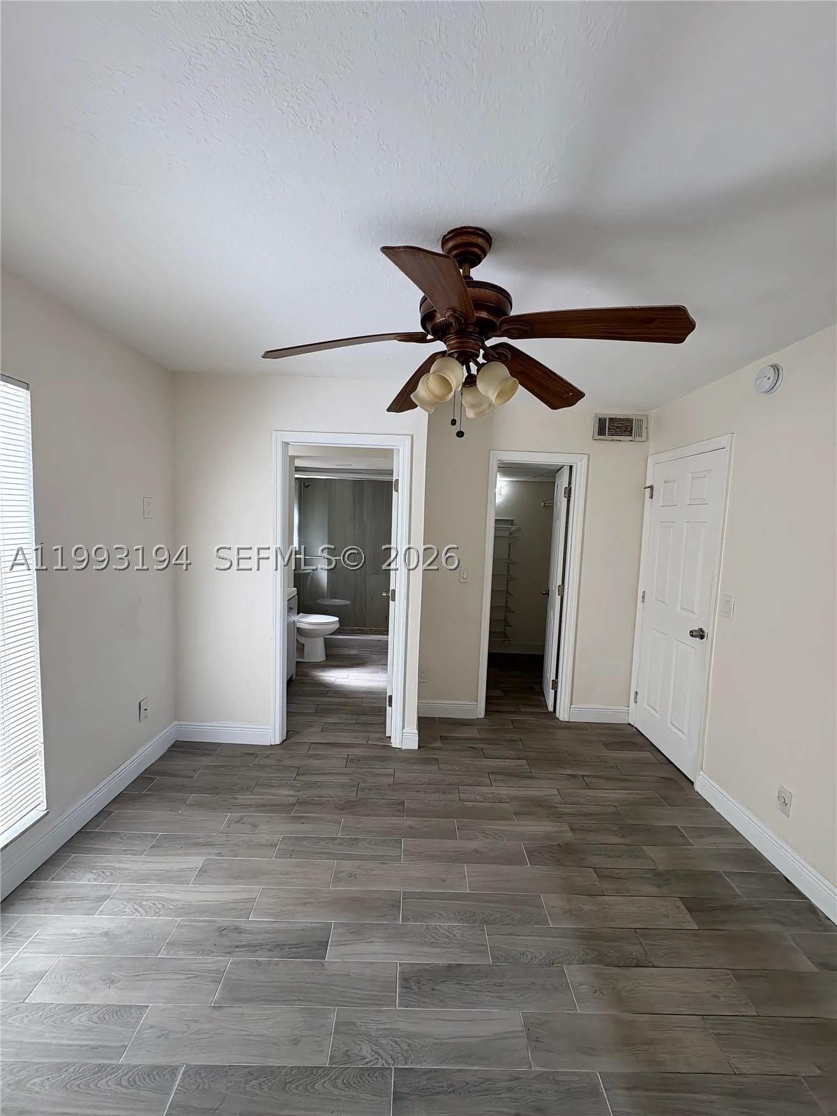 Real estate property located at 5252 6th Ave A31, Broward, Embarcadero Condo, Oakland Park, FL