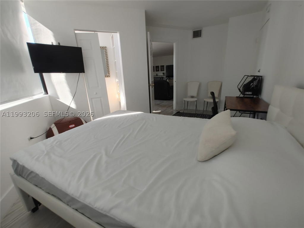 Real estate property located at 7135 Collins Ave #525, Miami-dade, Burleigh House Condo, Miami Beach, FL