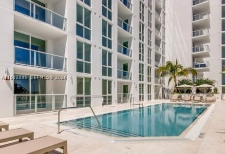 Real estate property located at 7135 Collins Ave #525, Miami-dade, Burleigh House Condo, Miami Beach, FL