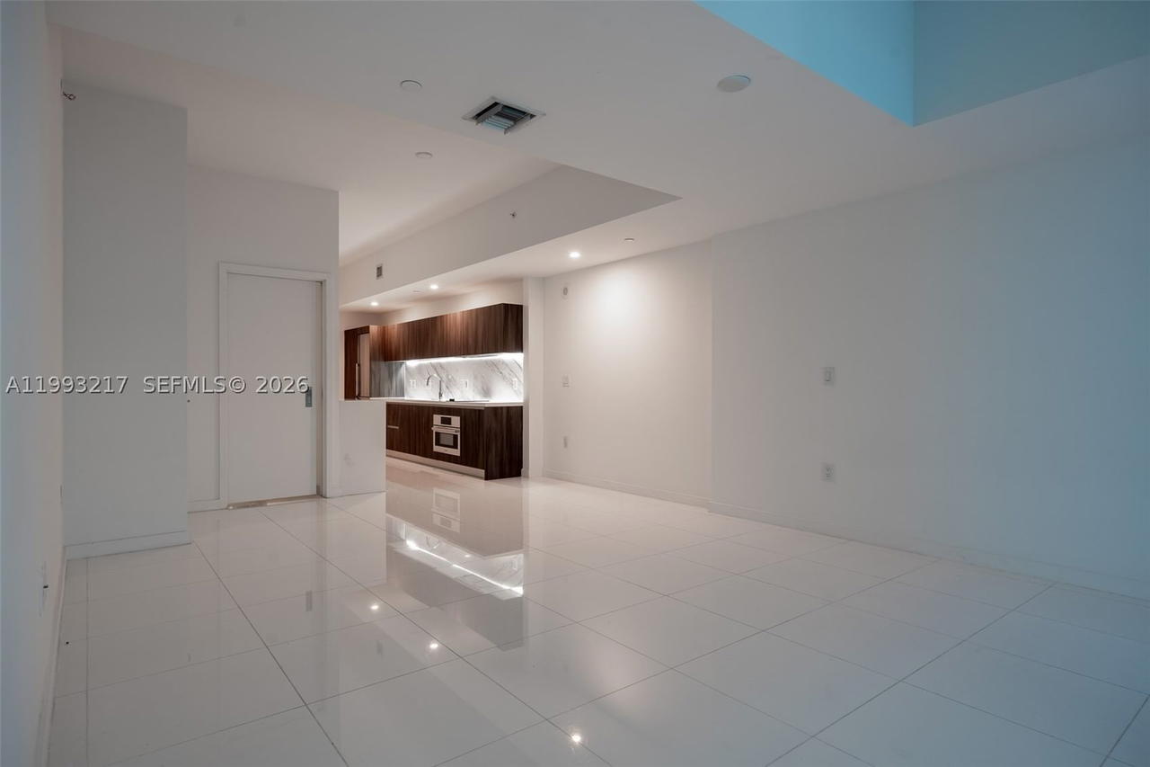 Real estate property located at 851 1st Ave #205, Miami-dade, Paramount Miami Worldcent, Miami, FL