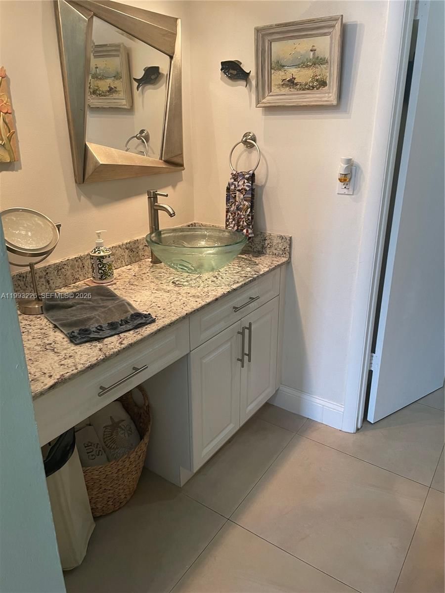 Real estate property located at 6386 Milk Wagon Ln, Miami-dade, Miami Lakes Windmill Gate, Miami Lakes, FL