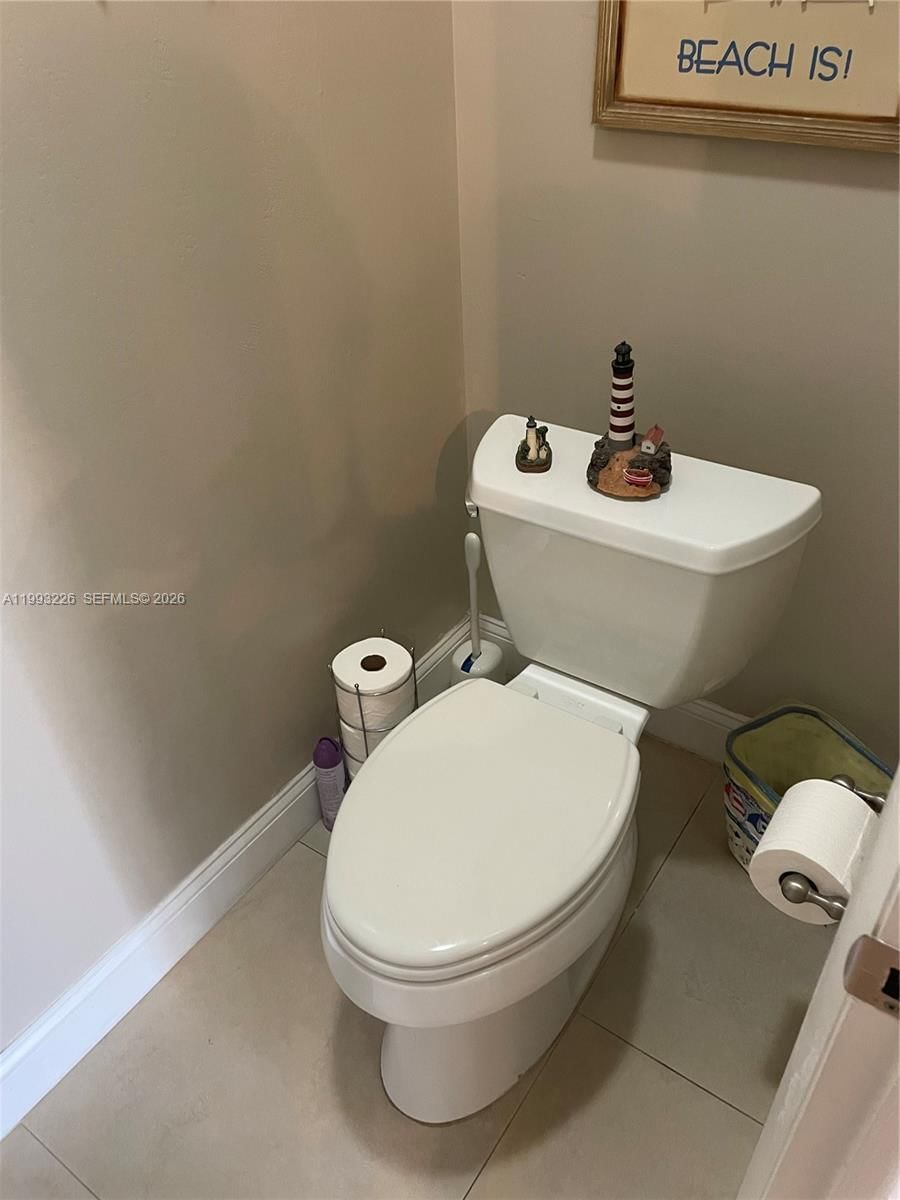 Real estate property located at 6386 Milk Wagon Ln, Miami-dade, Miami Lakes Windmill Gate, Miami Lakes, FL