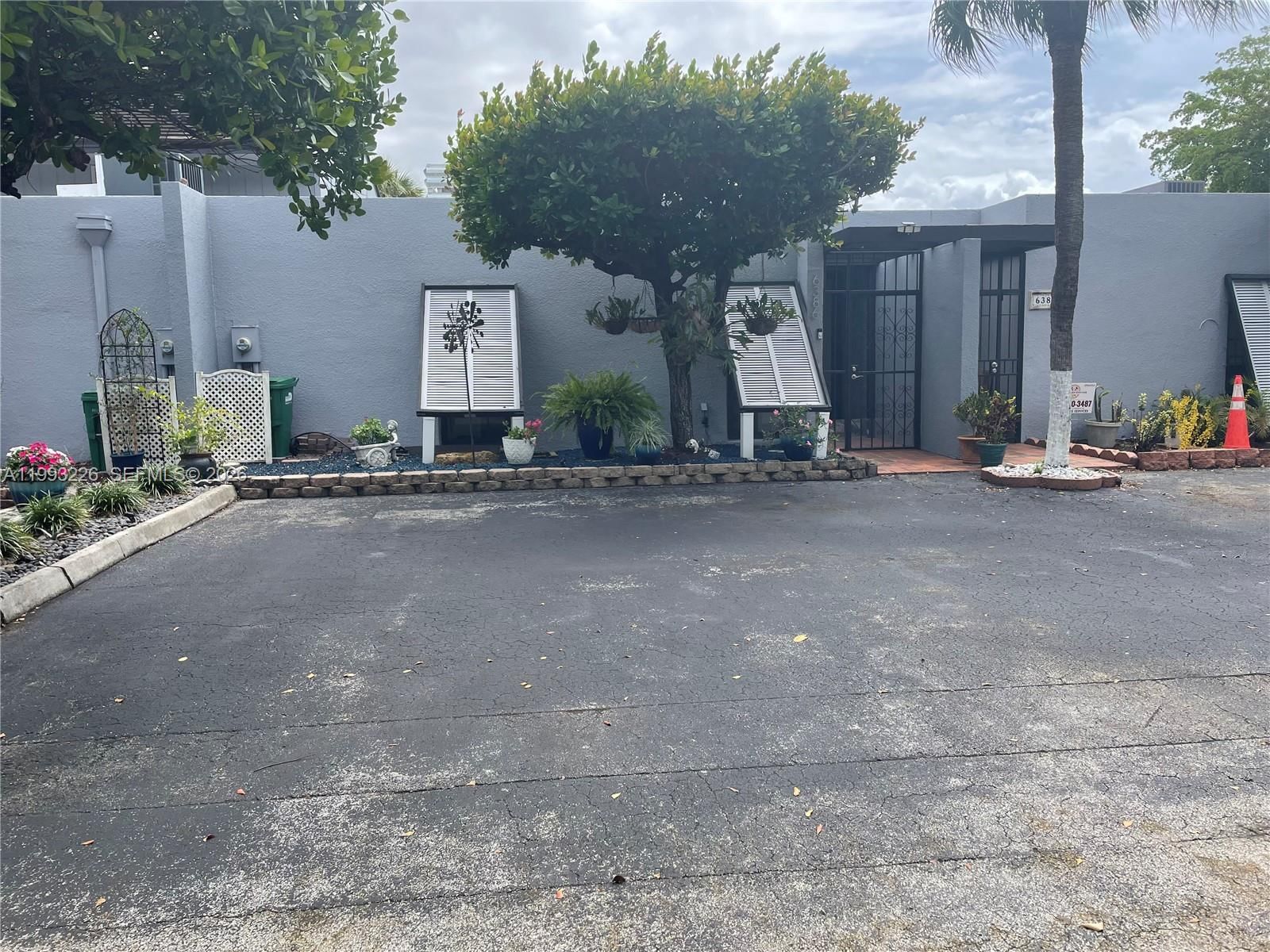 Real estate property located at 6386 Milk Wagon Ln, Miami-dade, Miami Lakes Windmill Gate, Miami Lakes, FL