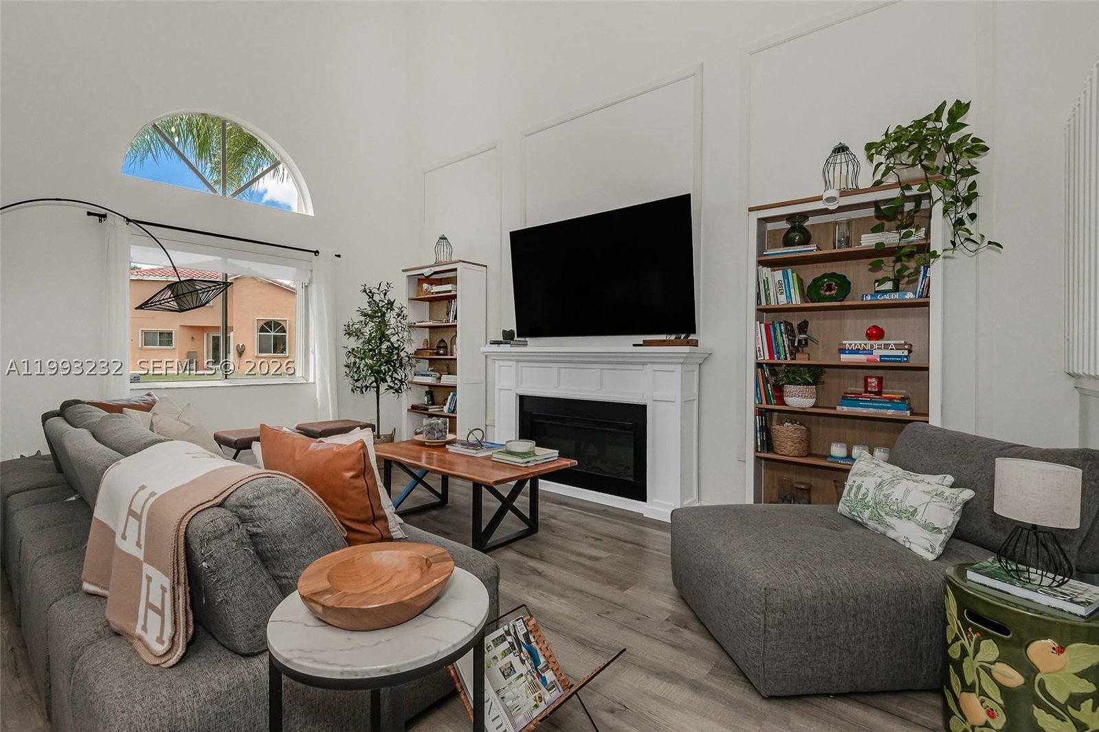 Real estate property located at 1054 6th Ct, Broward, U S Lend Lease Plat No On, Dania Beach, FL