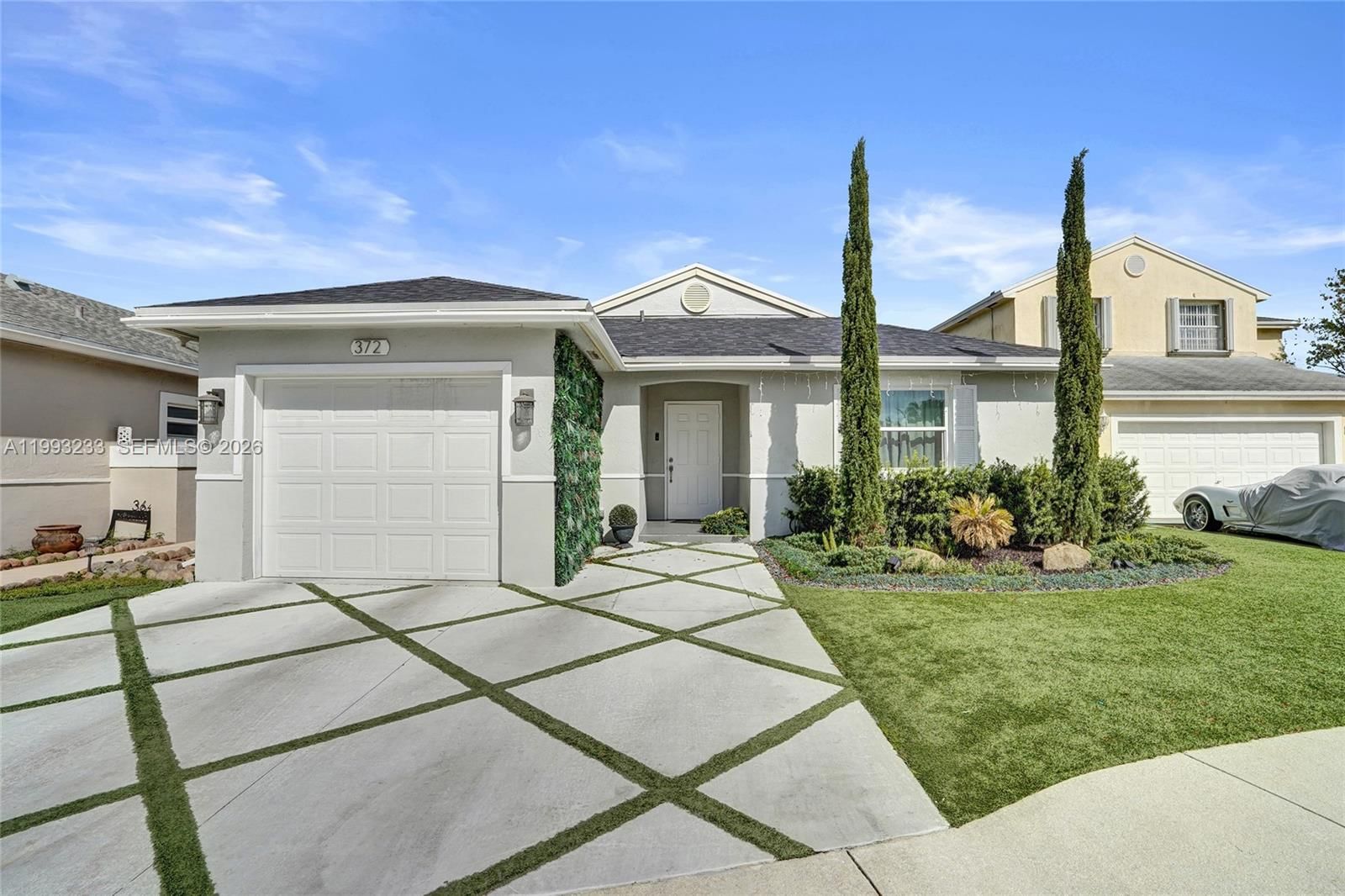 Real estate property located at 372 Riverbend Dr, Broward, New River Estates Section, Sunrise, FL