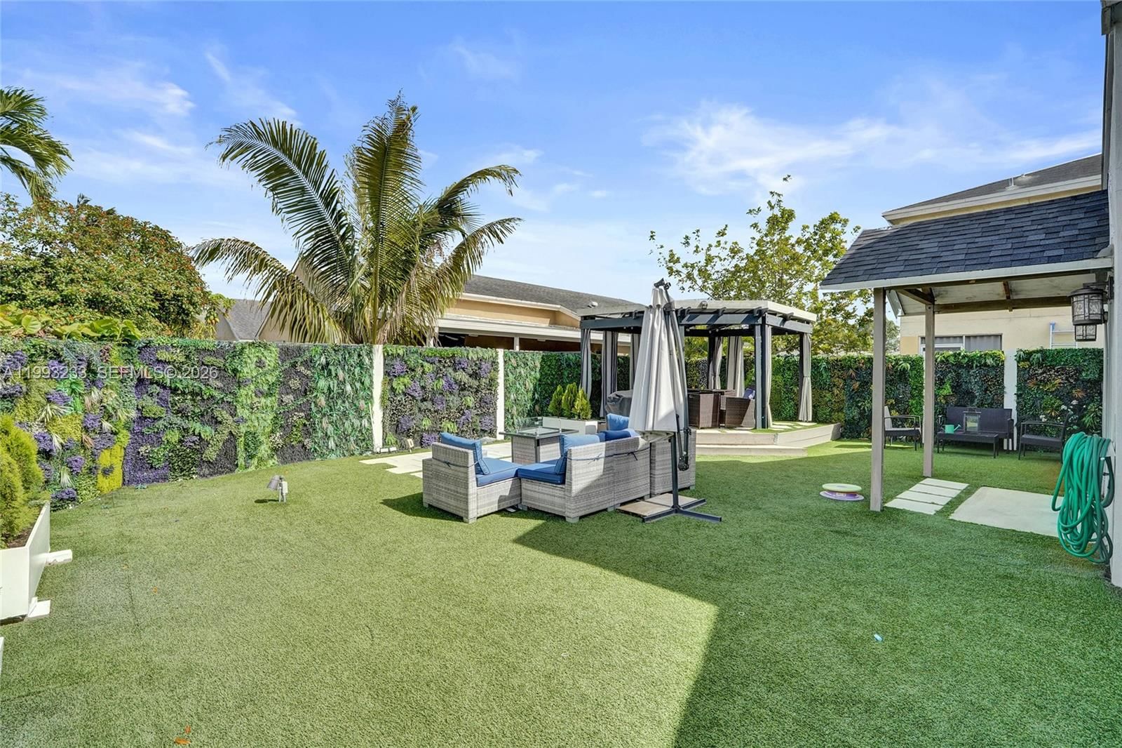 Real estate property located at 372 Riverbend Dr, Broward, New River Estates Section, Sunrise, FL