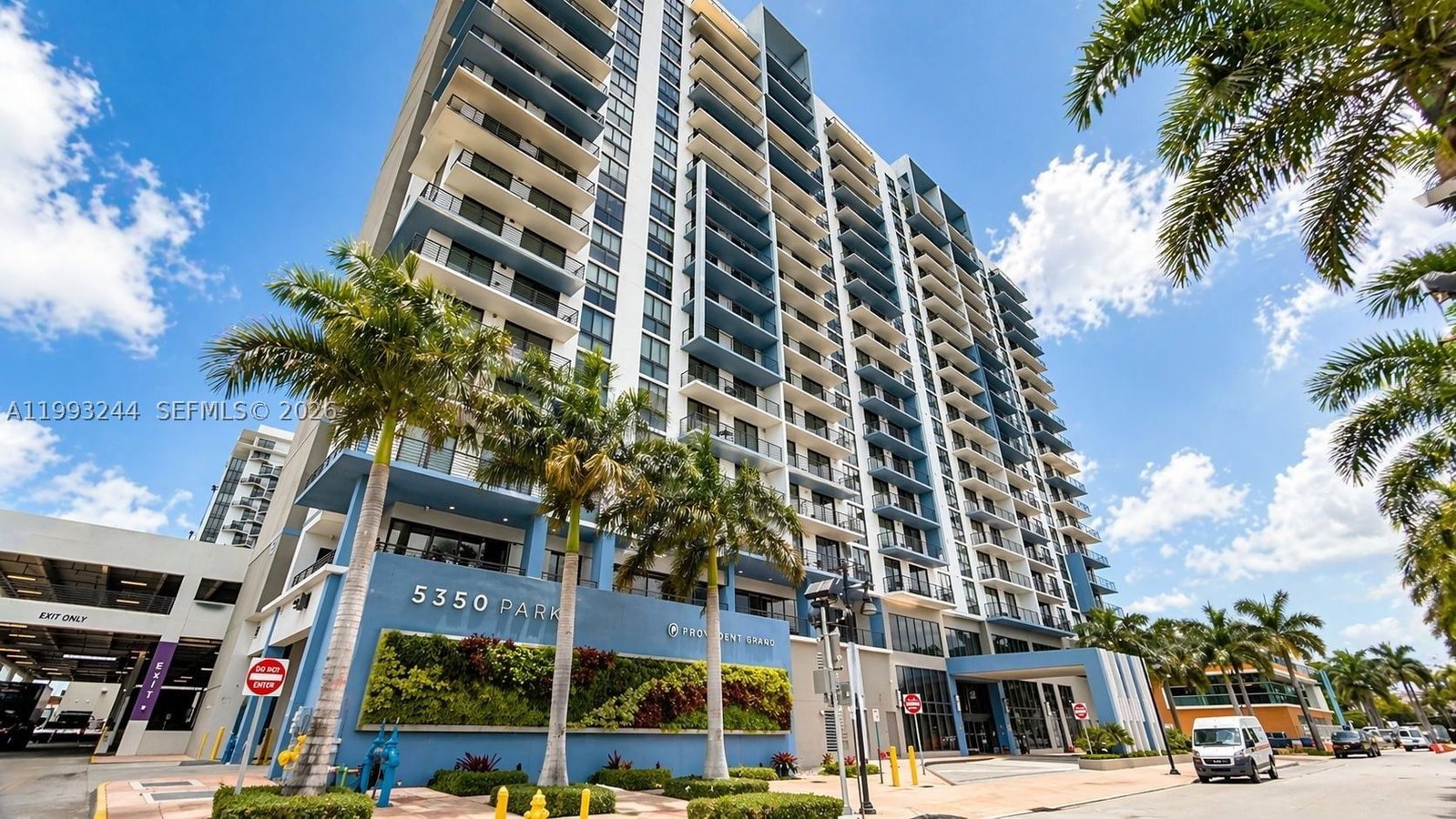 Real estate property located at 5350 84th Ave #1812, Miami-dade, 5350 Park Condo, Doral, FL