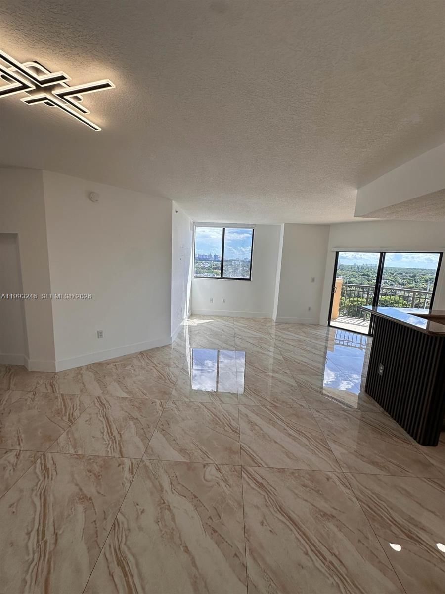 Real estate property located at 4242 2nd St #1116, Miami-dade, Keystone Park Condo, Miami, FL