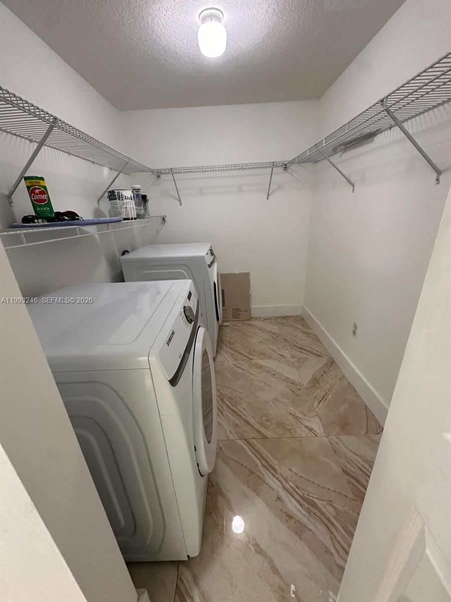 Real estate property located at 4242 2nd St #1116, Miami-dade, Keystone Park Condo, Miami, FL