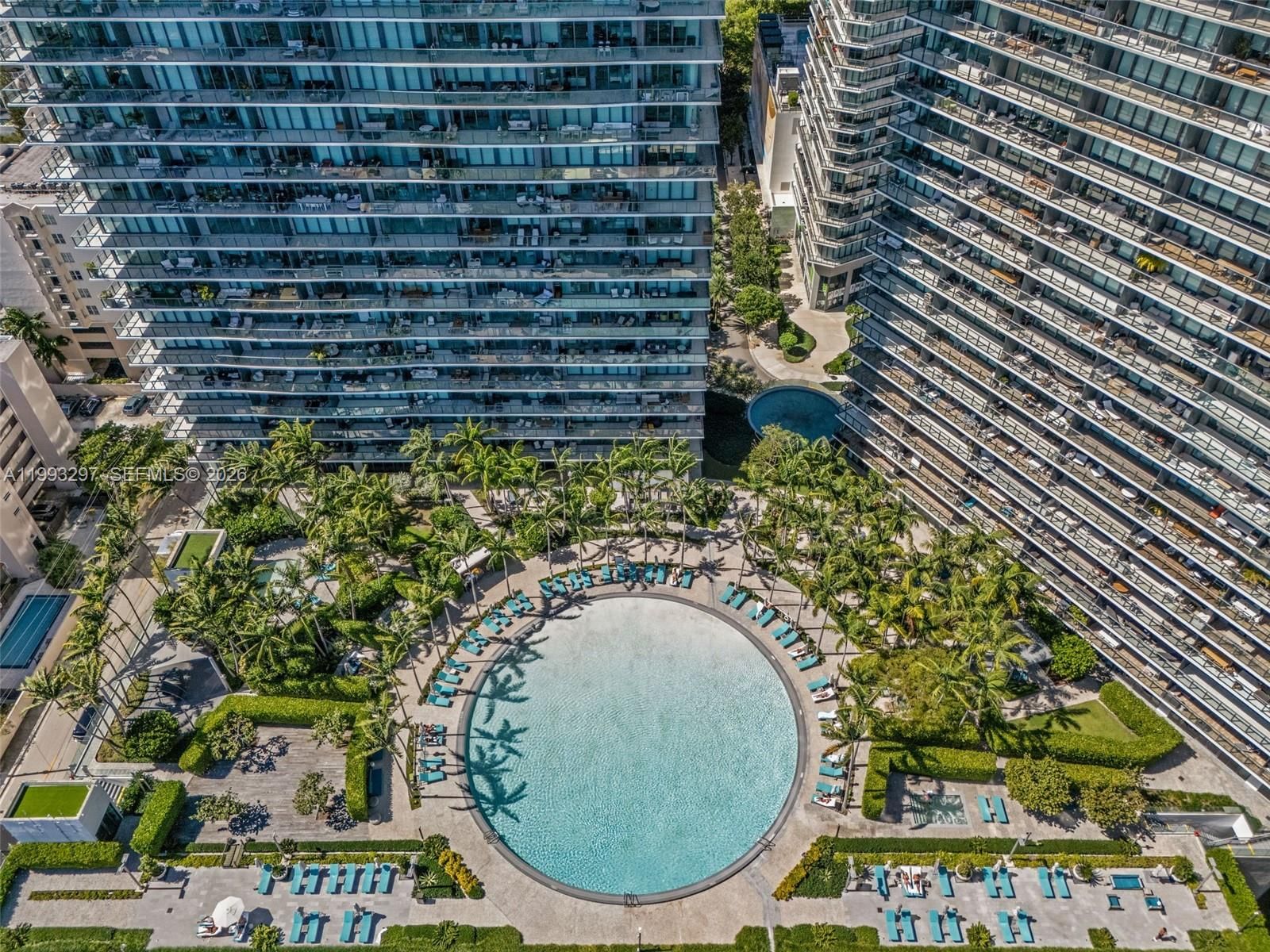 Real estate property located at 650 32nd St #2104, Miami-dade, Paraiso Bay Condo, Miami, FL