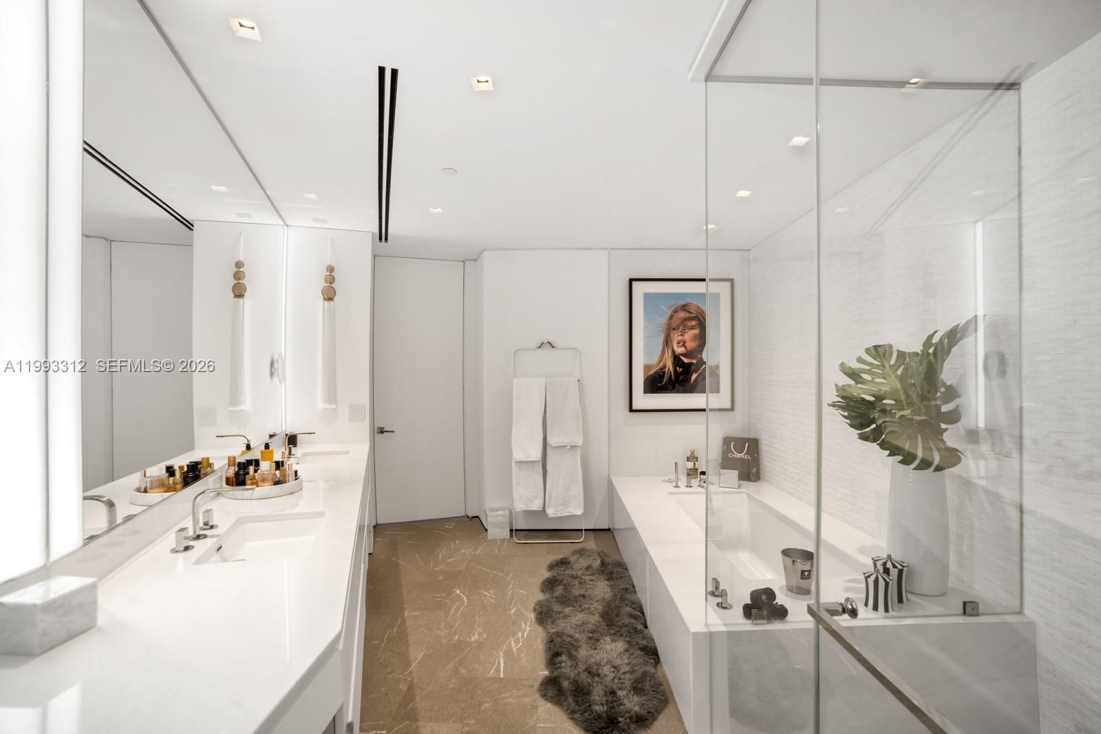 Real estate property located at 100 Pointe Dr #1106/07, Miami-dade, Continuum On South Beach, Miami Beach, FL