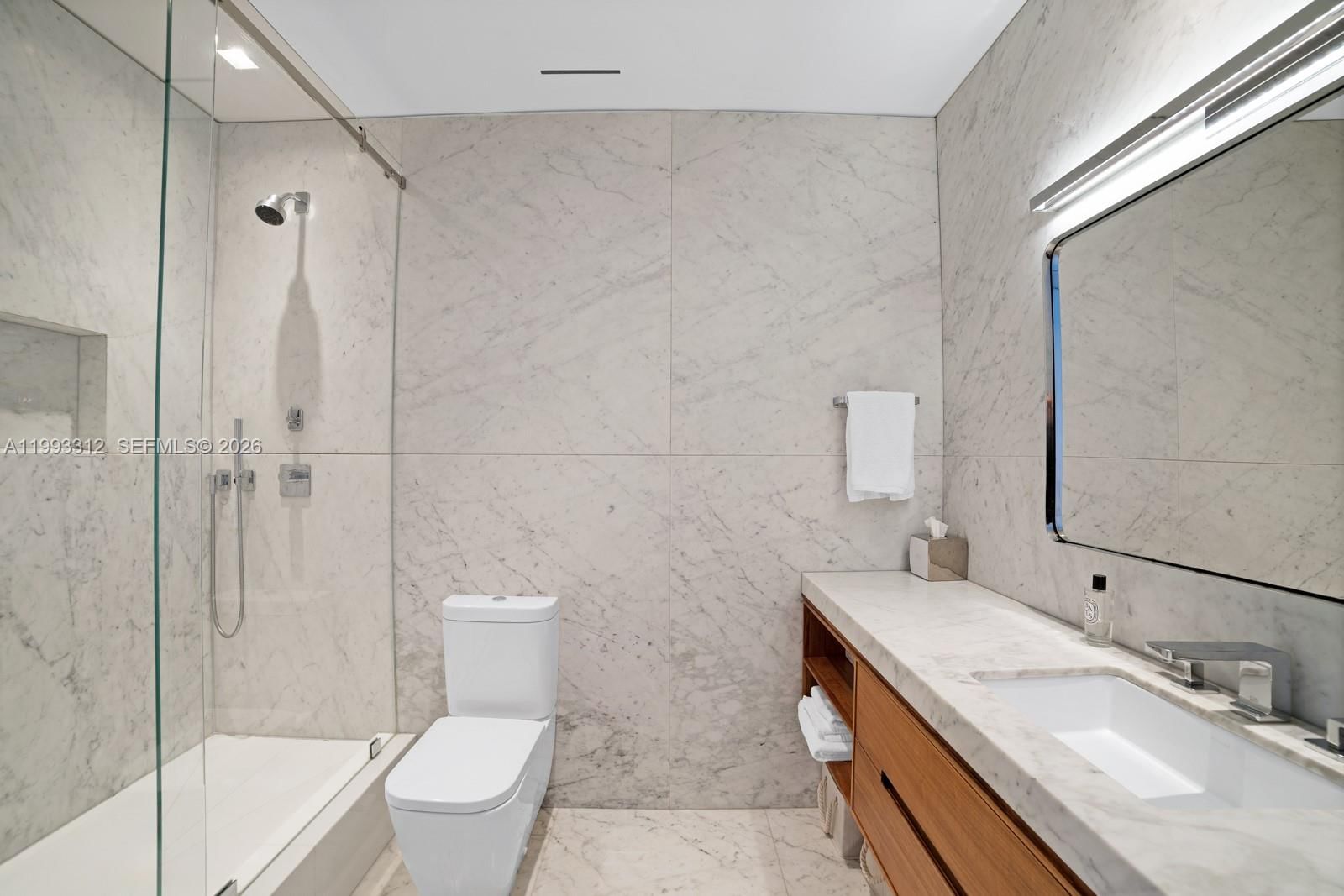 Real estate property located at 100 Pointe Dr #1106/07, Miami-dade, Continuum On South Beach, Miami Beach, FL