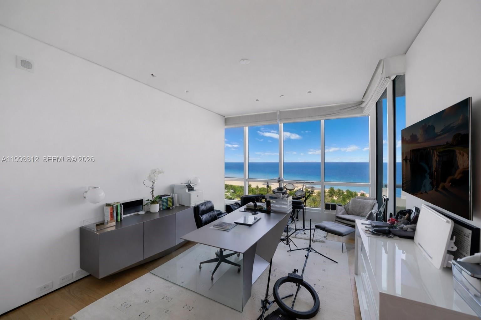 Real estate property located at 100 Pointe Dr #1106/07, Miami-dade, Continuum On South Beach, Miami Beach, FL