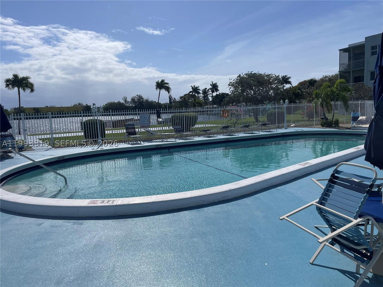 Real estate property located at 2300 Park Ln #208, Broward, Sheridan Lakes Condo Apts, Hollywood, FL