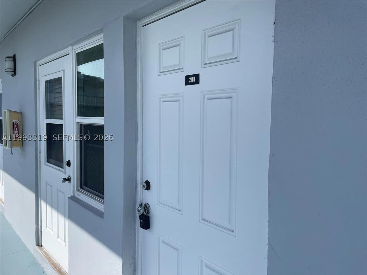 Real estate property located at 2300 Park Ln #208, Broward, Sheridan Lakes Condo Apts, Hollywood, FL