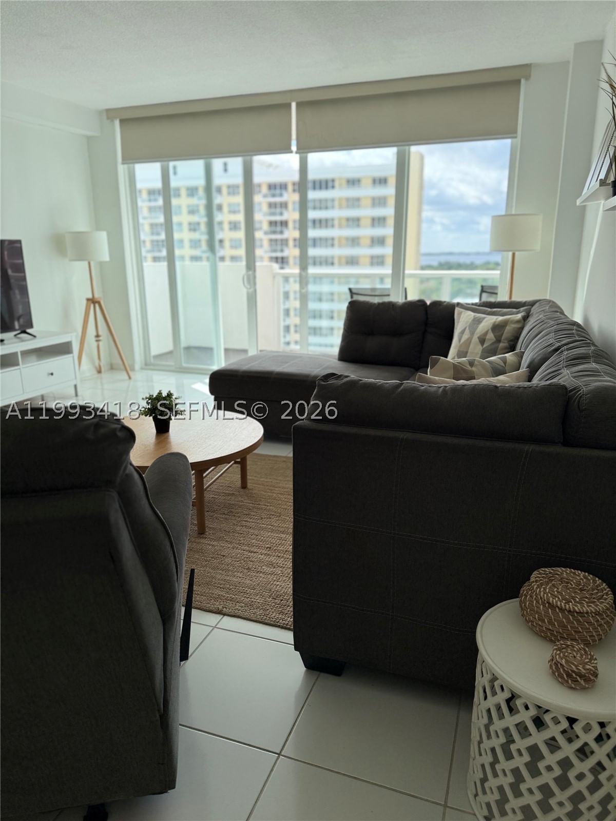 Real estate property located at 5601 Collins ave #1219, Miami-dade, The Pavilion Condo, Miami Beach, FL