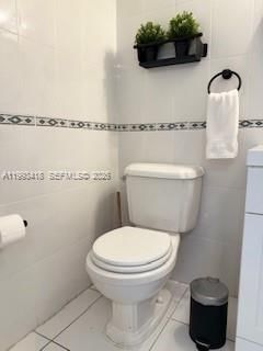Real estate property located at 5601 Collins ave #1219, Miami-dade, The Pavilion Condo, Miami Beach, FL