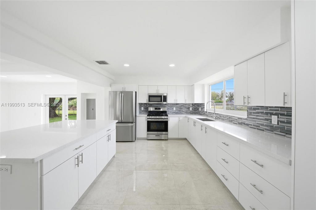 Real estate property located at 2410 155th Ter, Miami-dade, Bunche Park, Miami Gardens, FL