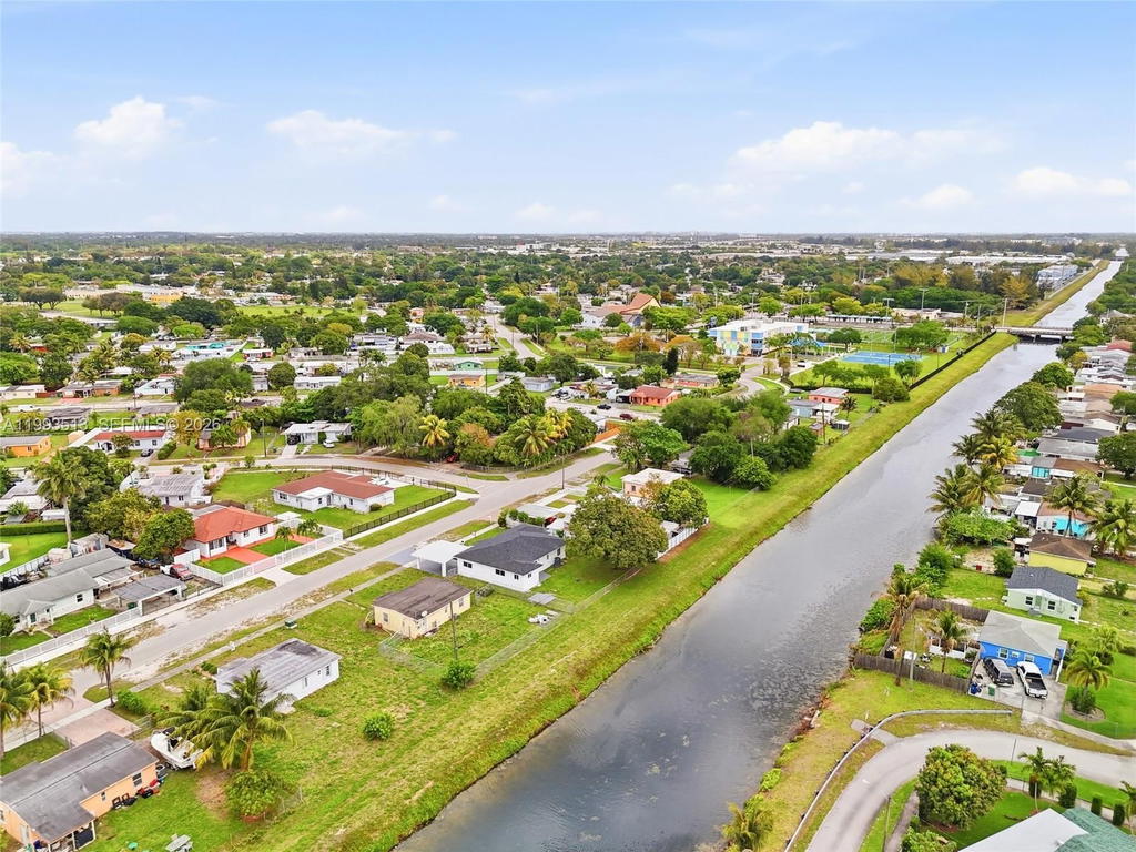Real estate property located at 2410 155th Ter, Miami-dade, Bunche Park, Miami Gardens, FL