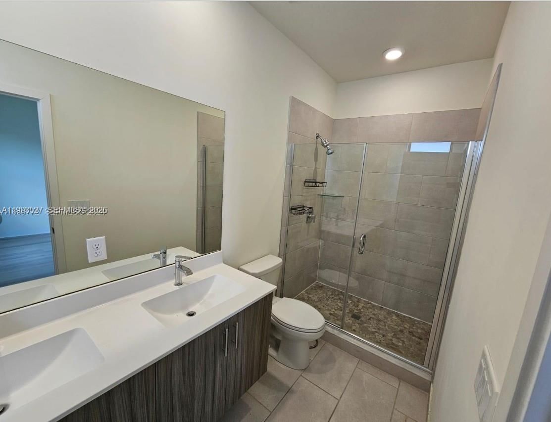 Real estate property located at 15819 91st Ct, Miami-dade, Dunnwoody Lake, Miami Lakes, FL