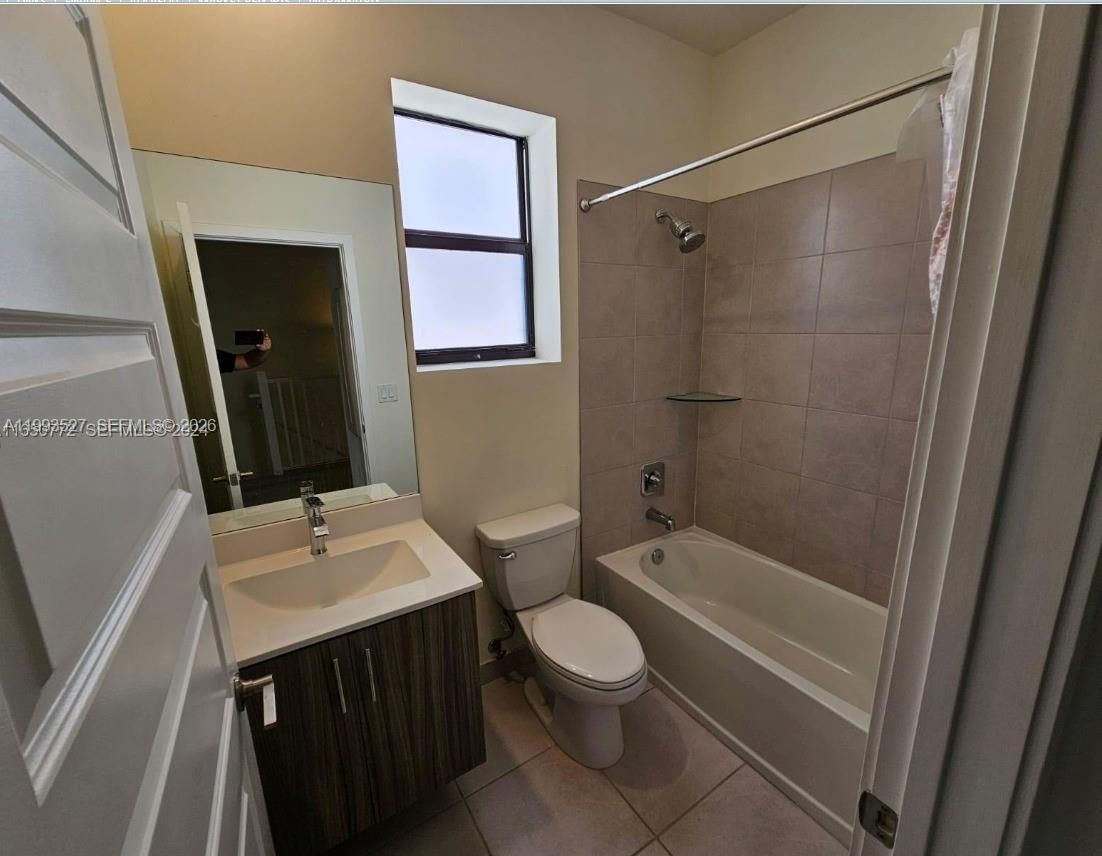 Real estate property located at 15819 91st Ct, Miami-dade, Dunnwoody Lake, Miami Lakes, FL