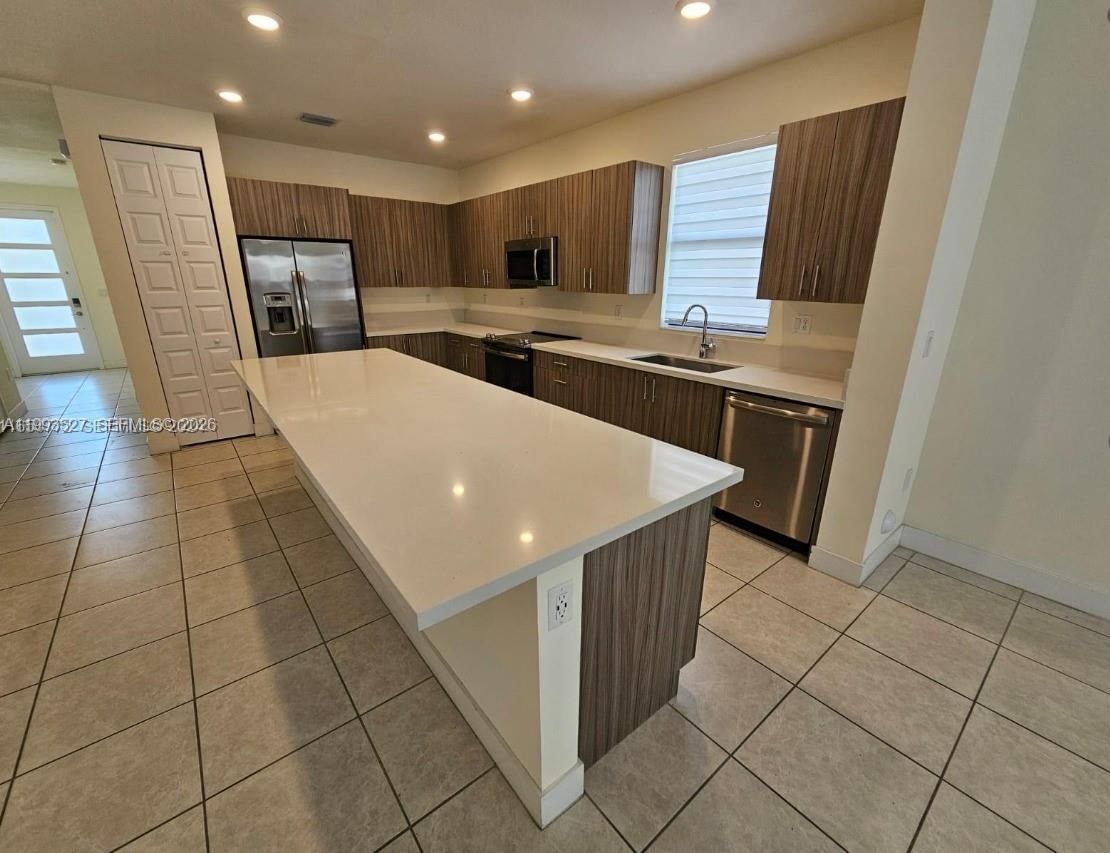 Real estate property located at 15819 91st Ct, Miami-dade, Dunnwoody Lake, Miami Lakes, FL