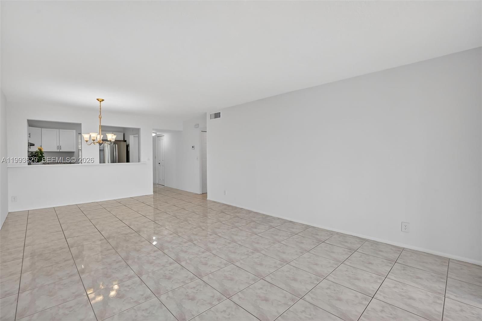 Real estate property located at 2821 Somerset Dr #302, Broward, Somerset No 1 Condo, Lauderdale Lakes, FL