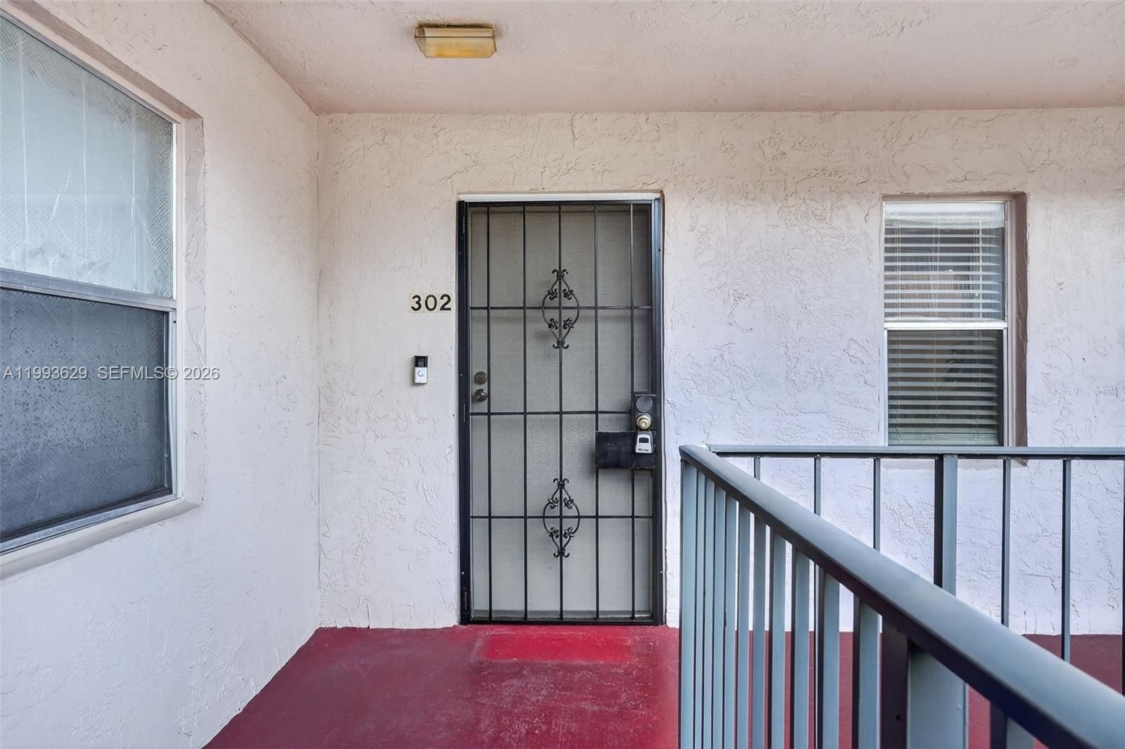 Real estate property located at 2821 Somerset Dr #302, Broward, Somerset No 1 Condo, Lauderdale Lakes, FL