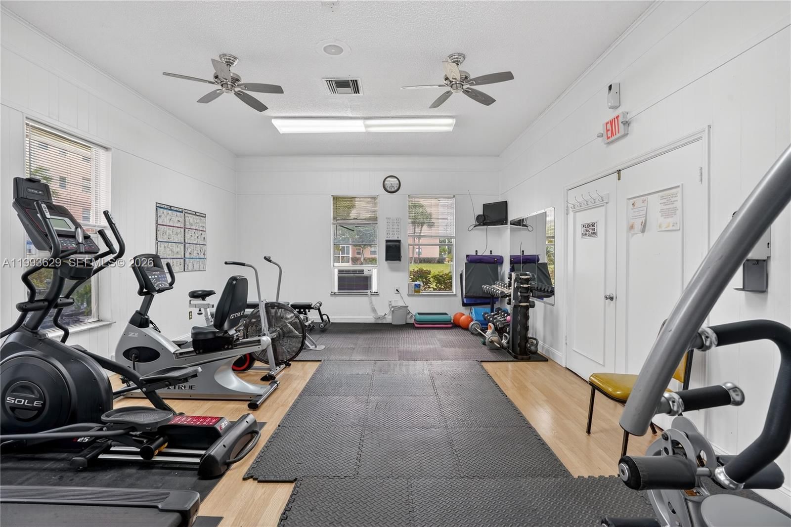 Real estate property located at 2821 Somerset Dr #302, Broward, Somerset No 1 Condo, Lauderdale Lakes, FL