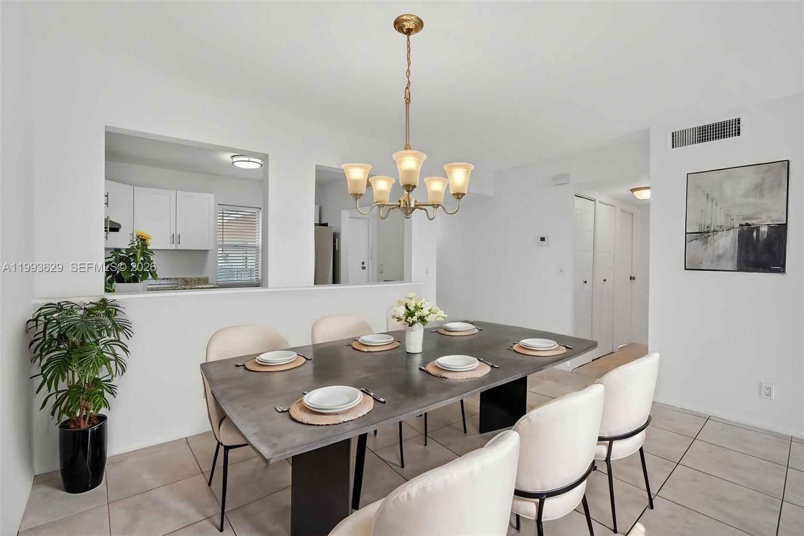 Real estate property located at 2821 Somerset Dr #302, Broward, Somerset No 1 Condo, Lauderdale Lakes, FL