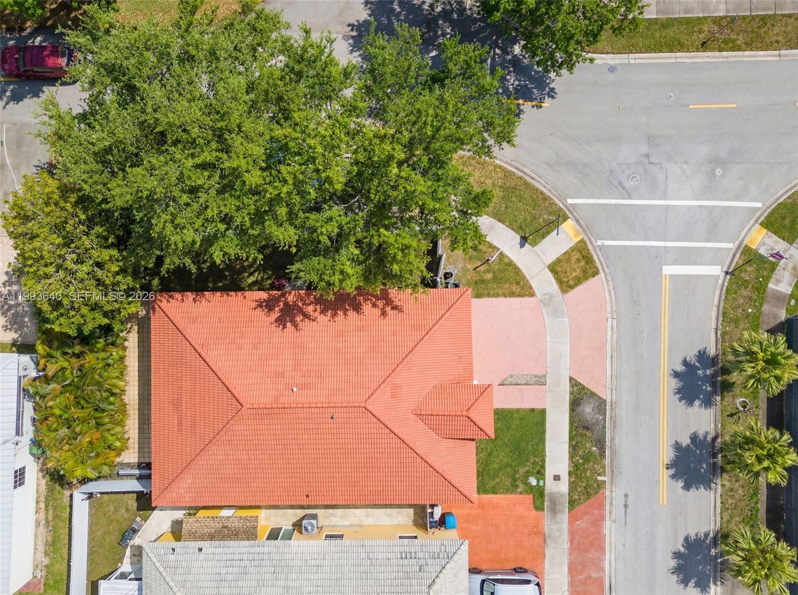 Real estate property located at 8852 147th Ln, Miami-dade, Genesis Estates, Miami Lakes, FL