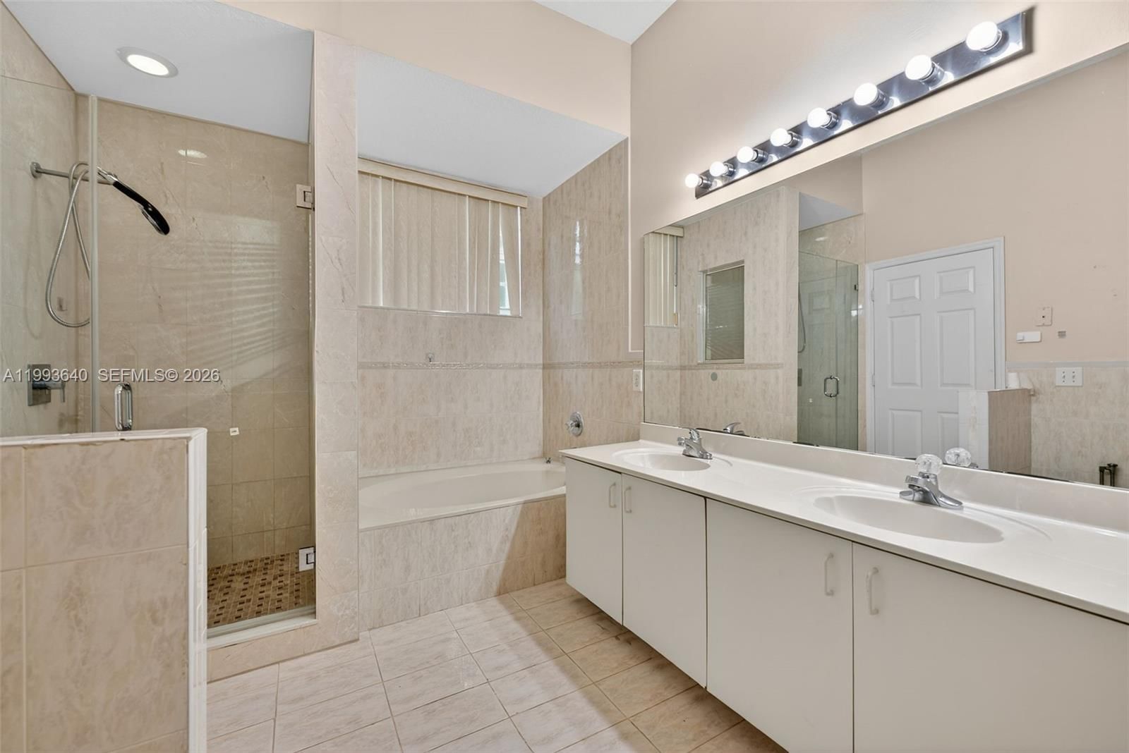 Real estate property located at 8852 147th Ln, Miami-dade, Genesis Estates, Miami Lakes, FL