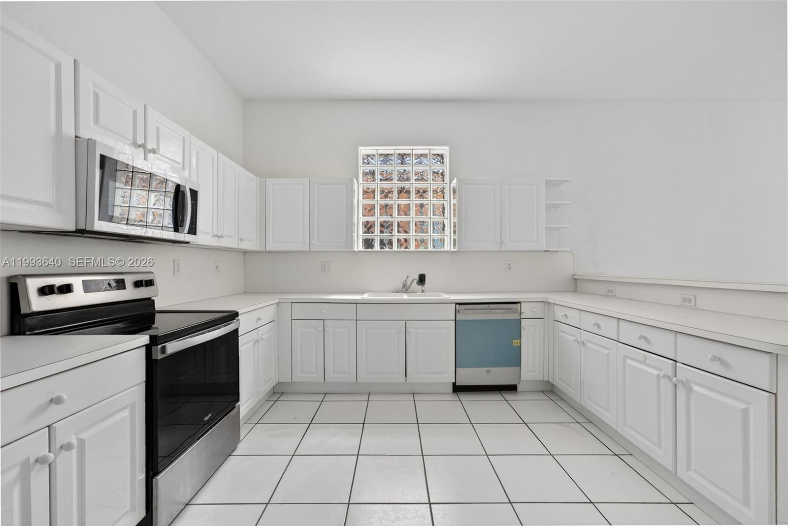 Real estate property located at 8852 147th Ln, Miami-dade, Genesis Estates, Miami Lakes, FL