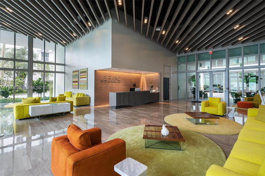 Real estate property located at 1600 1st Ave #711, Miami-dade, Le Parc At Brickell Condo, Miami, FL