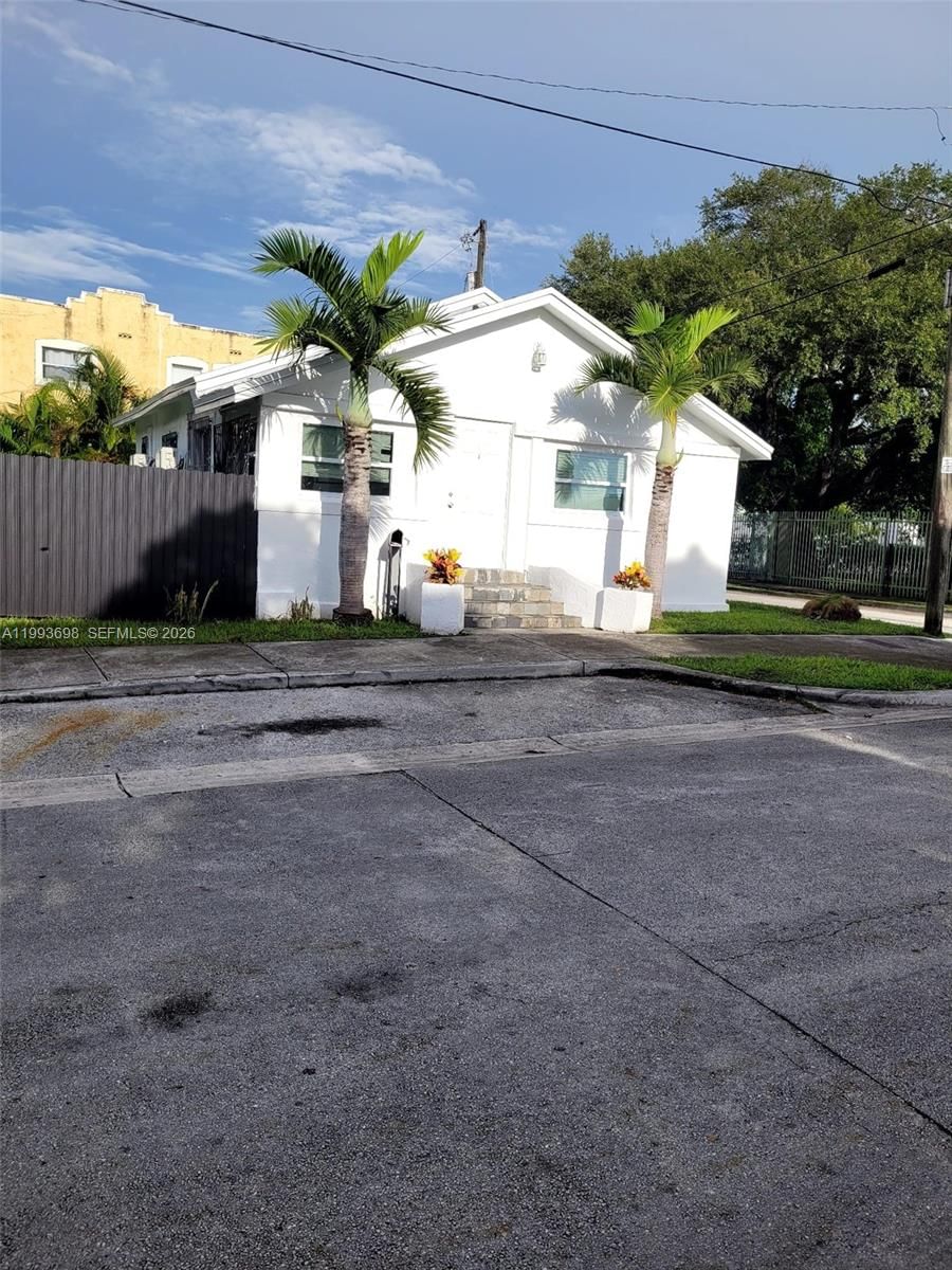Real estate property located at 5720 Miami Pl, Miami-dade, Dixie Highway Track, Miami, FL