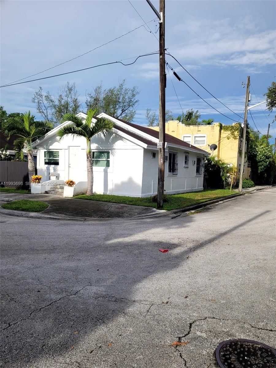 Real estate property located at 5720 Miami Pl, Miami-dade, Dixie Highway Track, Miami, FL