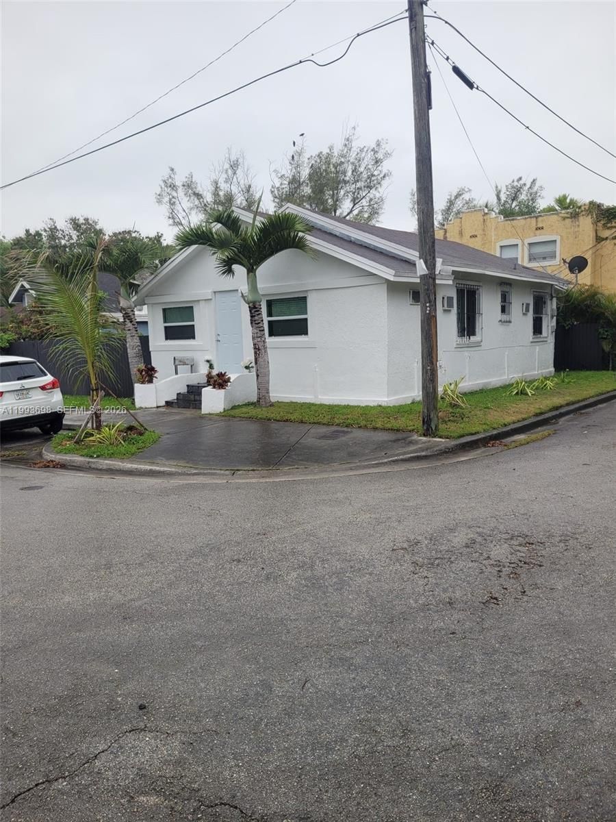 Real estate property located at 5720 Miami Pl, Miami-dade, Dixie Highway Track, Miami, FL