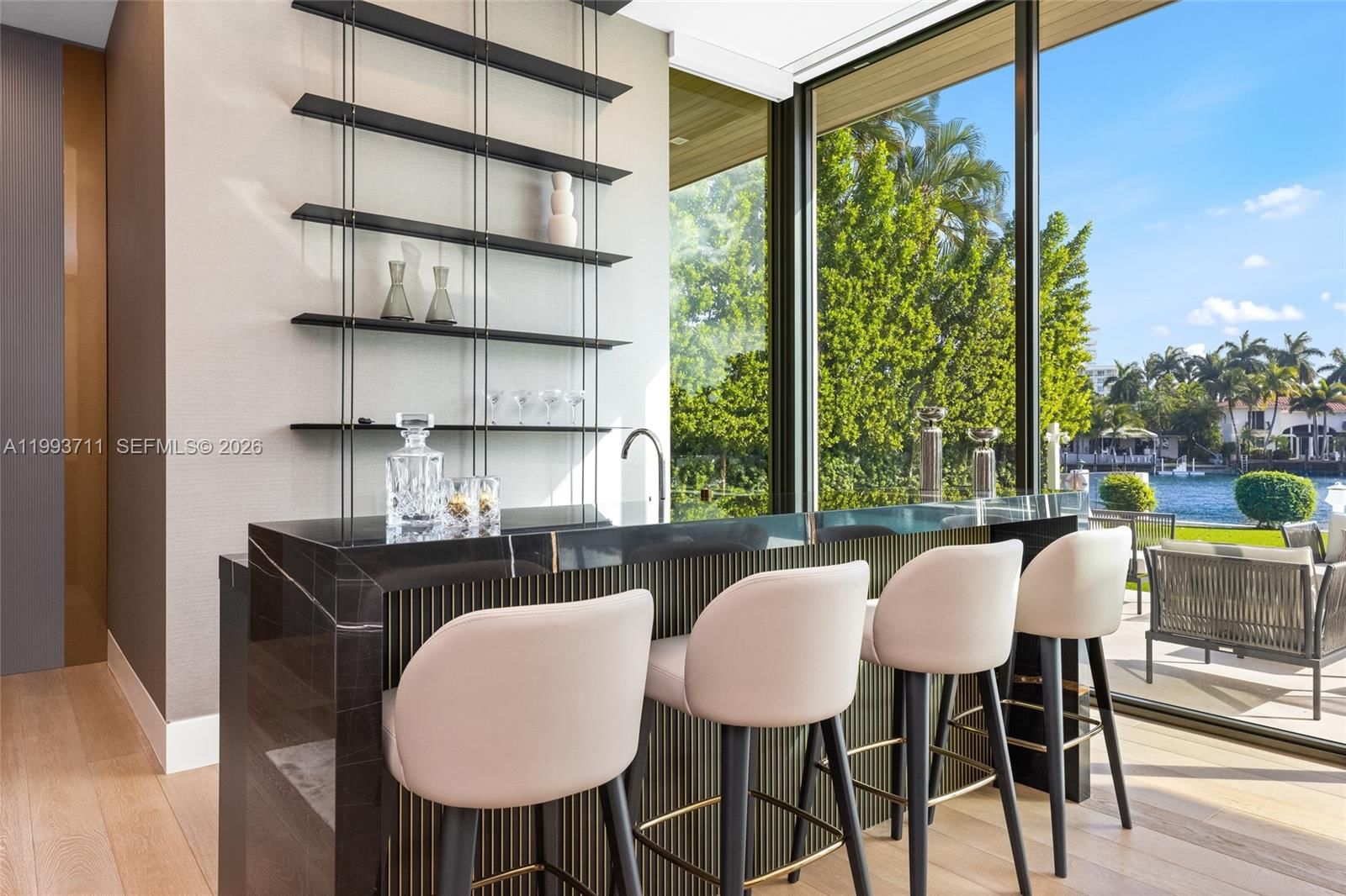 Real estate property located at 2560 Del Lago Dr, Broward, Del Lago Isle, Fort Lauderdale, FL