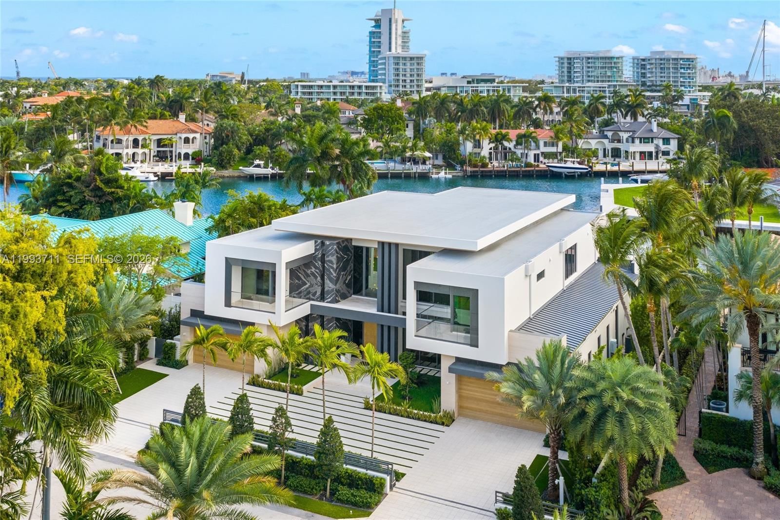 Real estate property located at 2560 Del Lago Dr, Broward, Del Lago Isle, Fort Lauderdale, FL