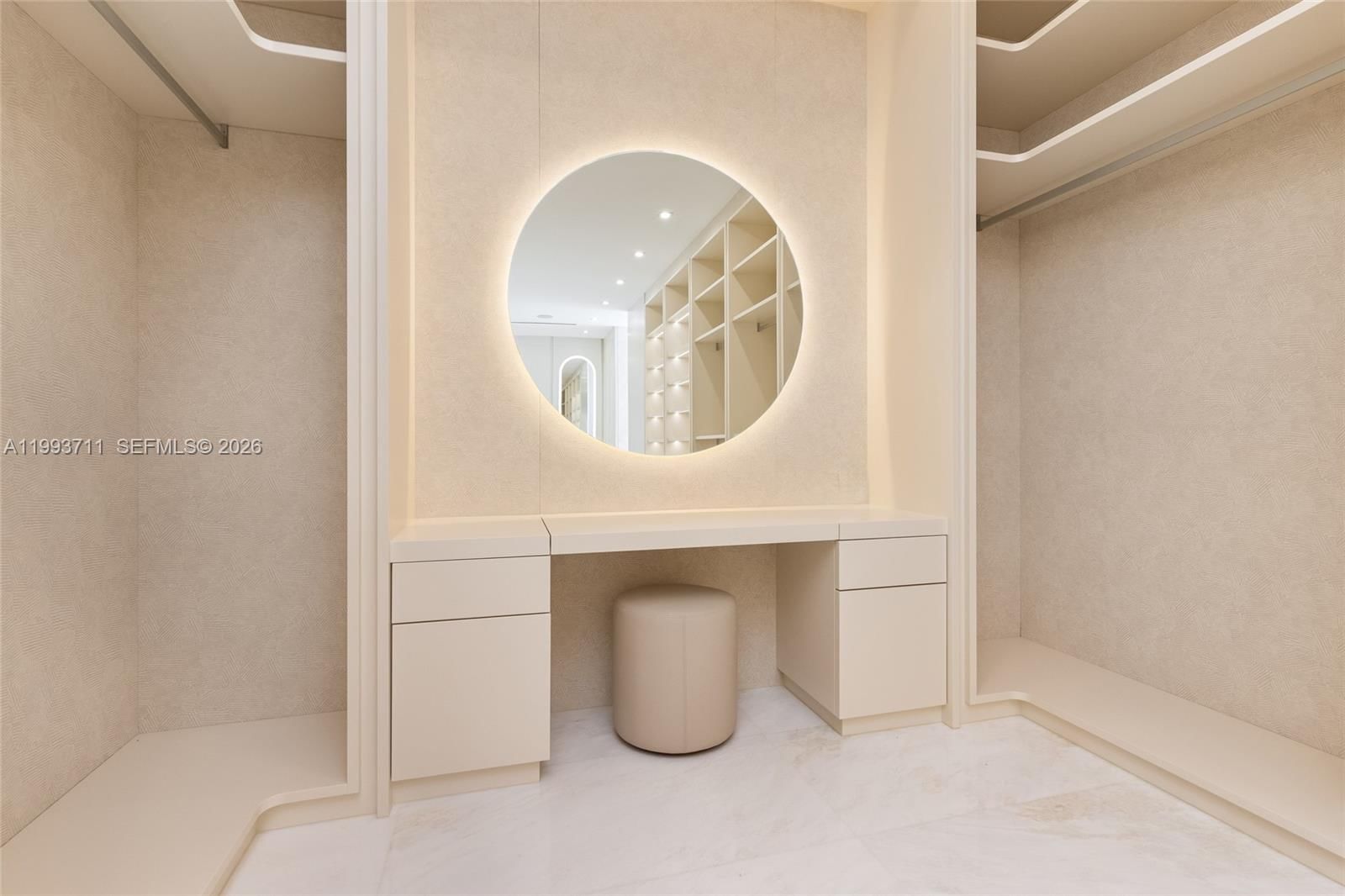 Real estate property located at 2560 Del Lago Dr, Broward, Del Lago Isle, Fort Lauderdale, FL