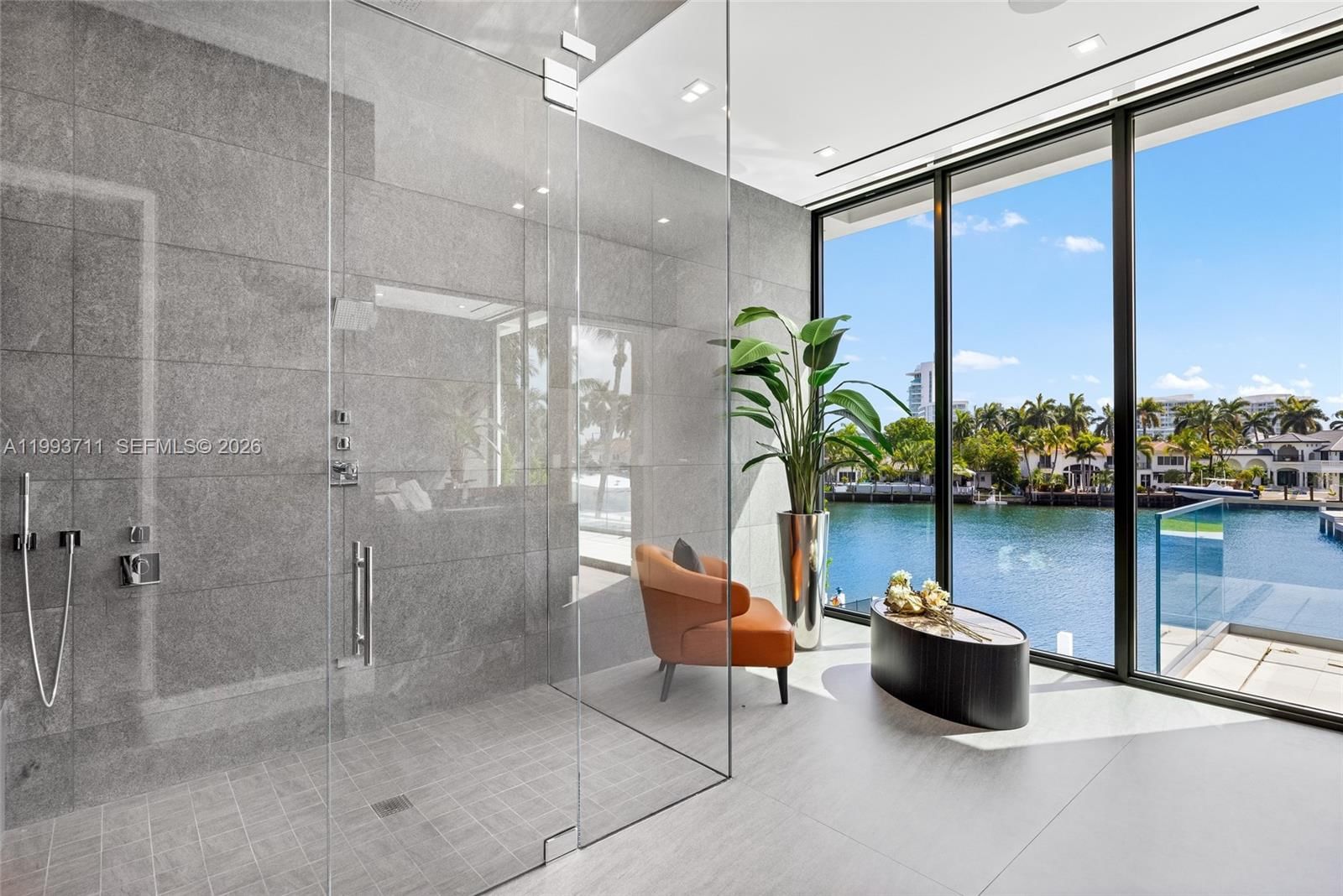 Real estate property located at 2560 Del Lago Dr, Broward, Del Lago Isle, Fort Lauderdale, FL