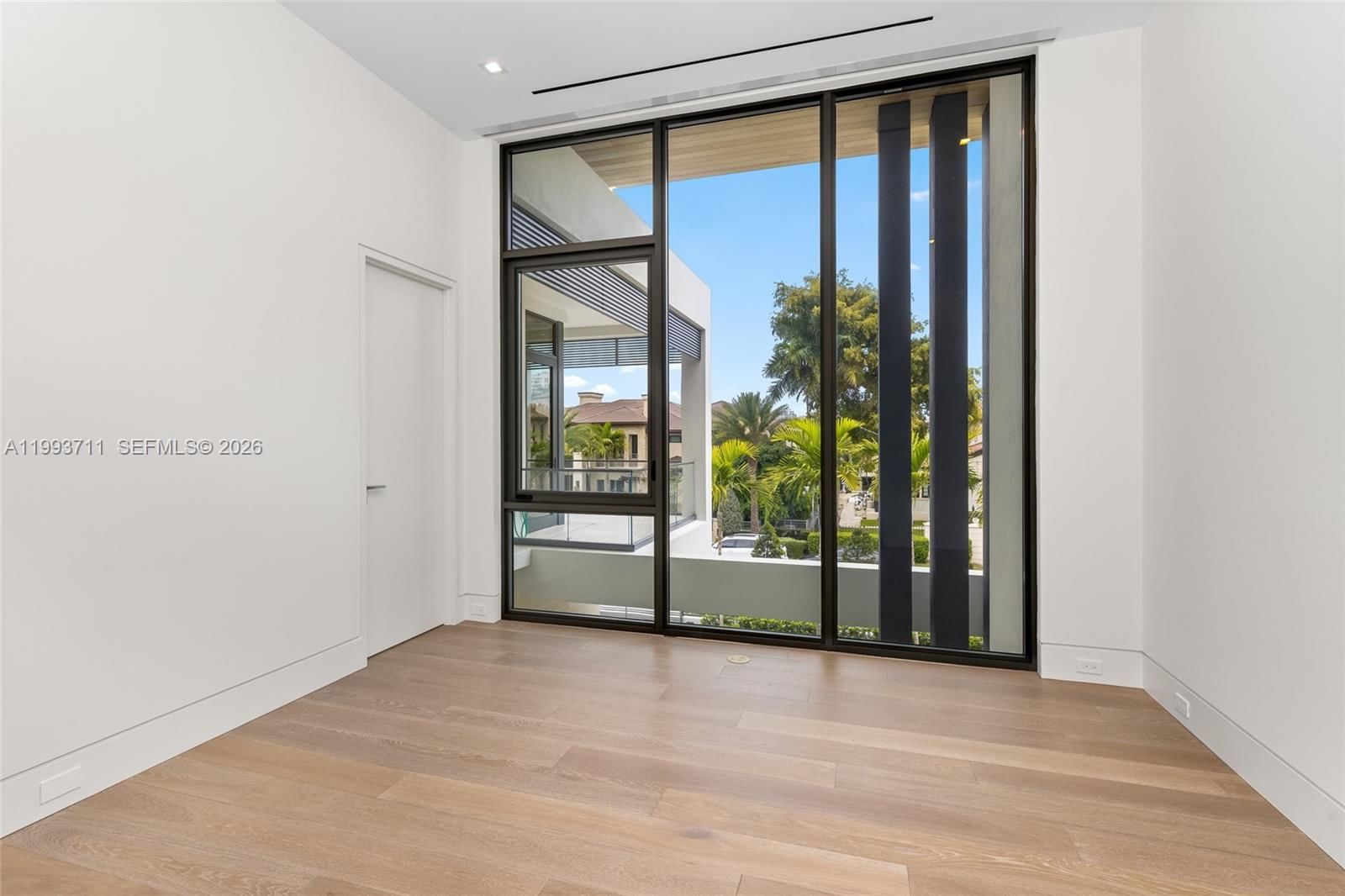 Real estate property located at 2560 Del Lago Dr, Broward, Del Lago Isle, Fort Lauderdale, FL