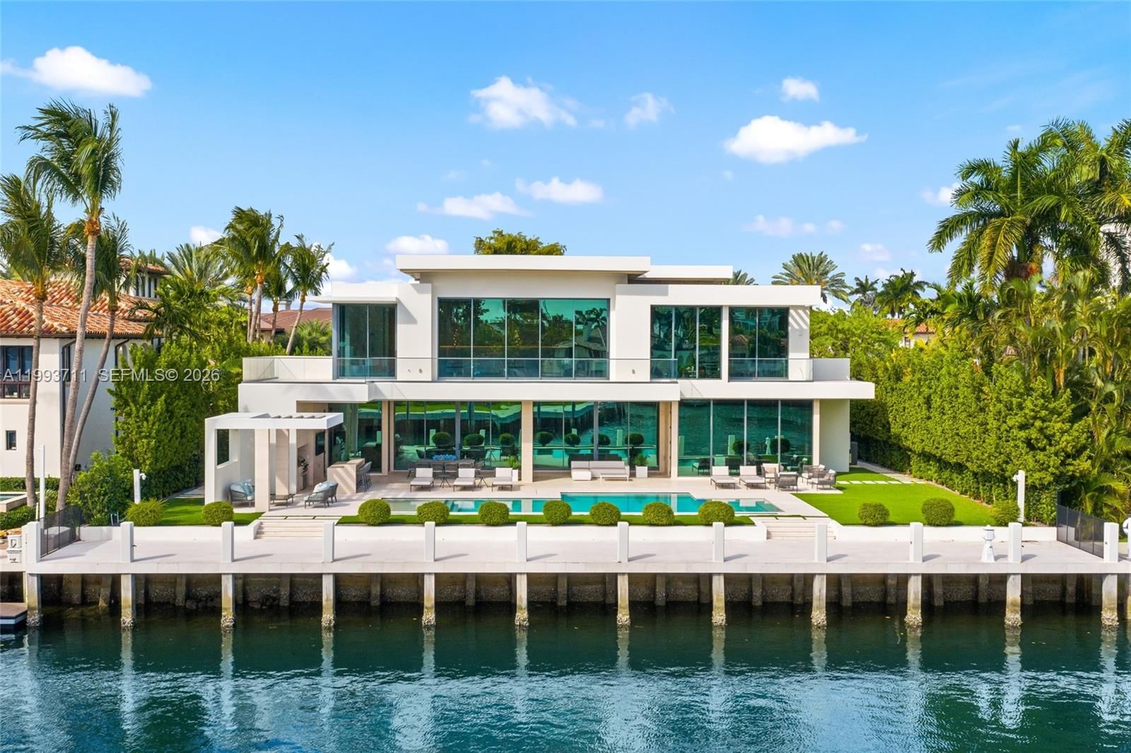 Real estate property located at 2560 Del Lago Dr, Broward, Del Lago Isle, Fort Lauderdale, FL