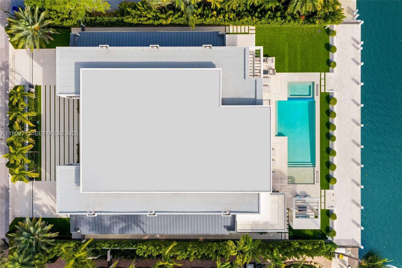 Real estate property located at 2560 Del Lago Dr, Broward, Del Lago Isle, Fort Lauderdale, FL