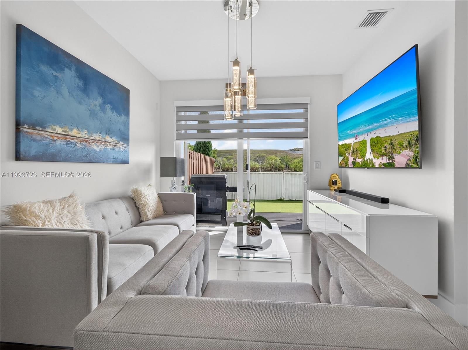 Real estate property located at 7159 102nd Place, Miami-dade, Neovita, Doral, FL