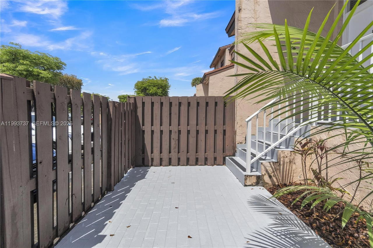 Real estate property located at 425 Park Dr #12, Miami-dade, Indian Summer Village Ii, Miami, FL