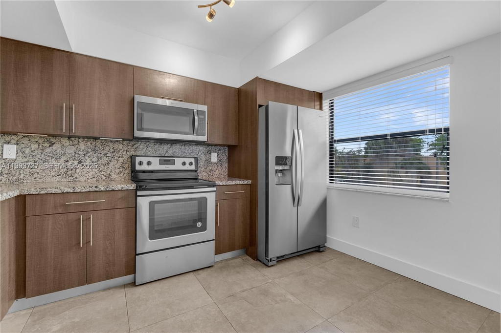 Real estate property located at 425 Park Dr #12, Miami-dade, Indian Summer Village Ii, Miami, FL