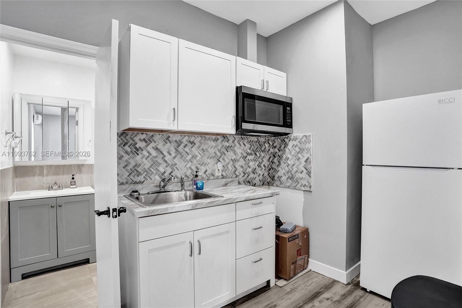 Real estate property located at 1001 148th St, Miami-dade, Biscayne Gardens Sec F Pt, Miami, FL