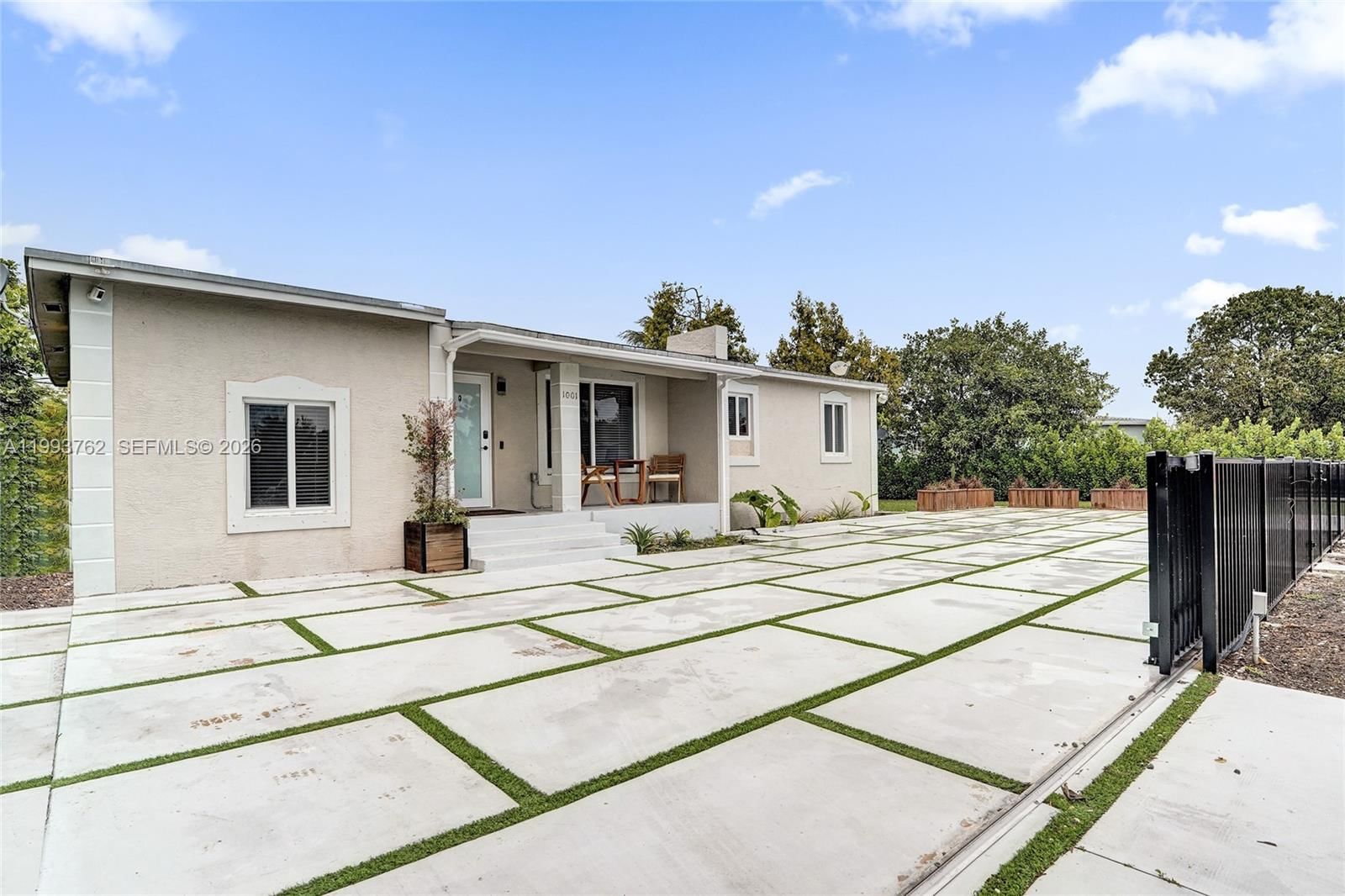 Real estate property located at 1001 148th St, Miami-dade, Biscayne Gardens Sec F Pt, Miami, FL